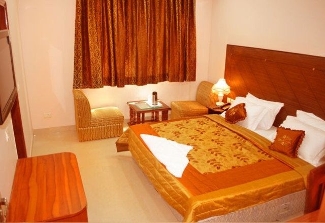 Hotel Kyron Дели Экстерьер фото