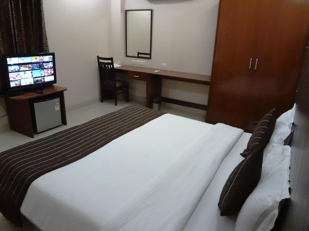 Hotel Kyron Дели Номер фото