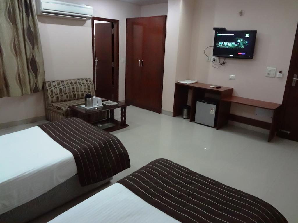 Hotel Kyron Дели Номер фото