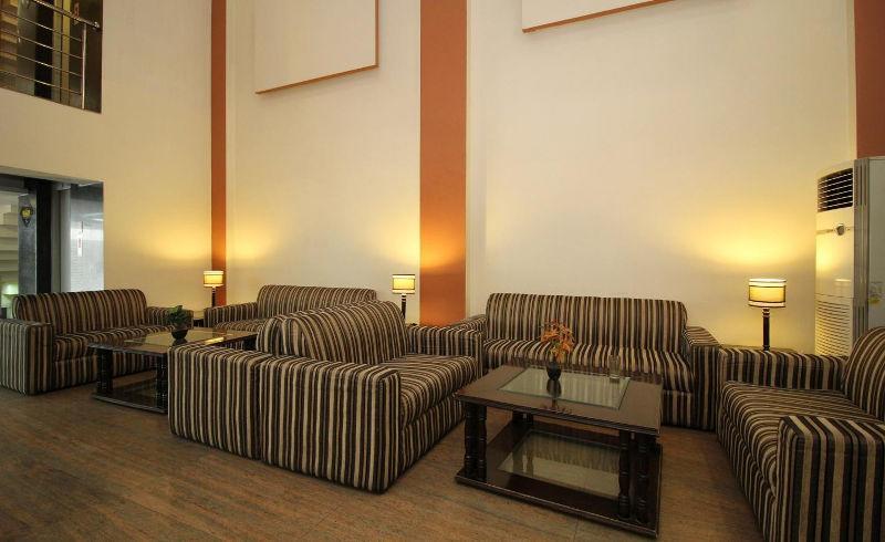 Hotel Kyron Дели Экстерьер фото