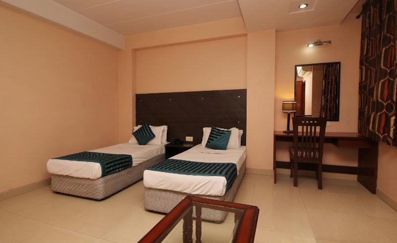 Hotel Kyron Дели Экстерьер фото