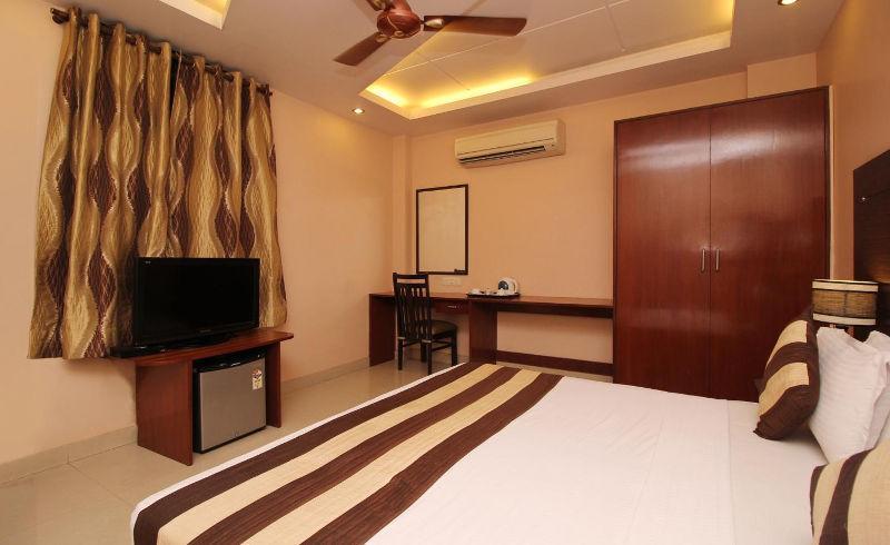 Hotel Kyron Дели Экстерьер фото