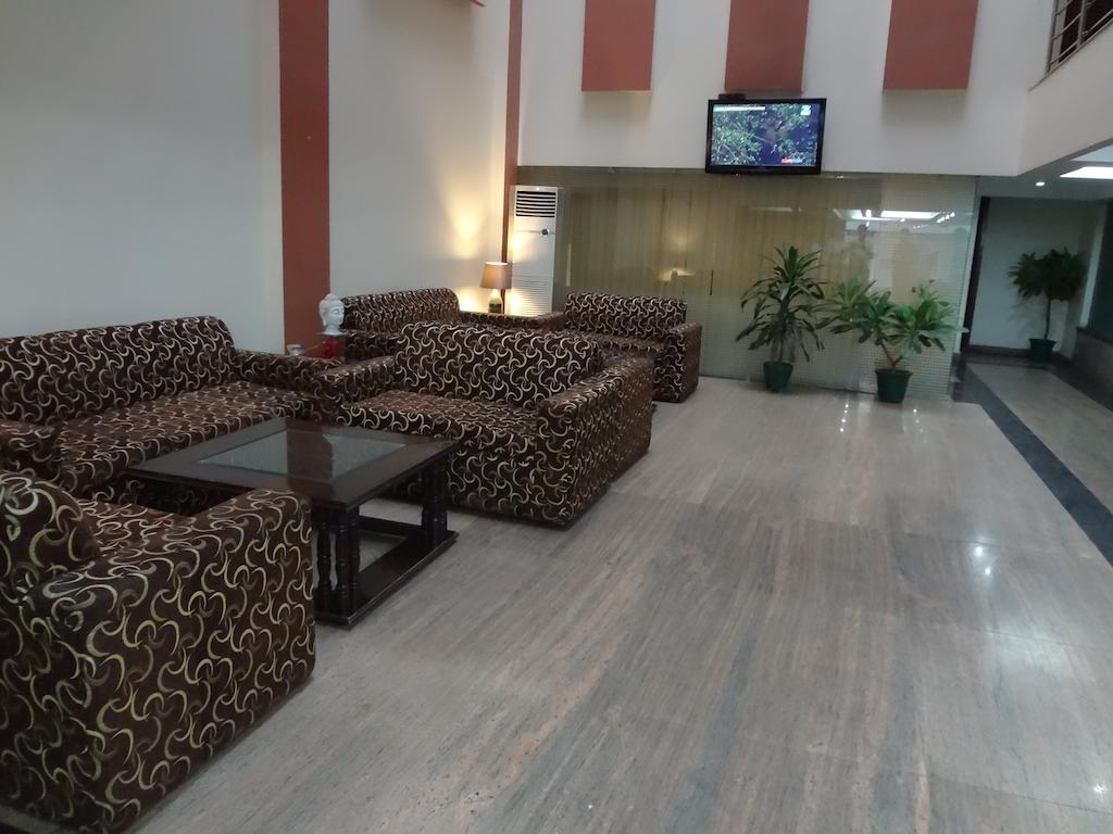 Hotel Kyron Дели Экстерьер фото