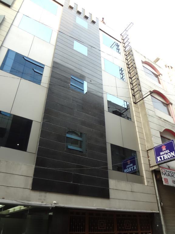 Hotel Kyron Дели Экстерьер фото